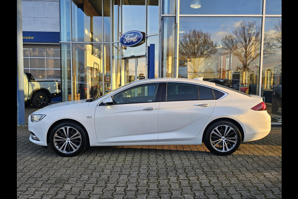 Opel Insignia Grand Sport 1.5 Turbo Innovation Leder | Stuurwielverwarming | verwarmde stoelen v + a | afneembare trekhaak | Panoramadak | Zeer luxe uitvoering! Etc.