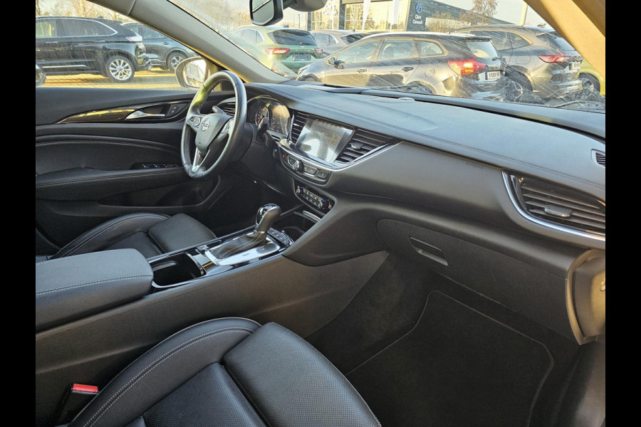 Opel Insignia Grand Sport 1.5 Turbo Innovation Leder | Stuurwielverwarming | verwarmde stoelen v + a | afneembare trekhaak | Panoramadak | Zeer luxe uitvoering! Etc.