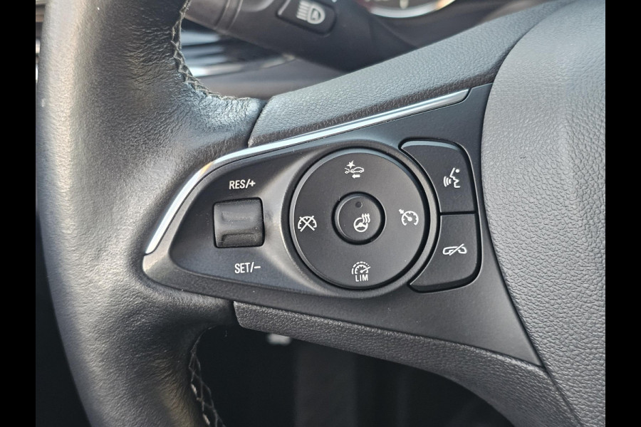 Opel Insignia Grand Sport 1.5 Turbo Innovation Leder | Stuurwielverwarming | verwarmde stoelen v + a | afneembare trekhaak | Panoramadak | Zeer luxe uitvoering! Etc.