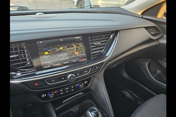 Opel Insignia Grand Sport 1.5 Turbo Innovation Leder | Stuurwielverwarming | verwarmde stoelen v + a | afneembare trekhaak | Panoramadak | Zeer luxe uitvoering! Etc.