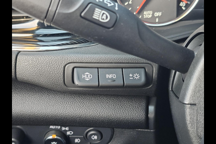 Opel Insignia Grand Sport 1.5 Turbo Innovation Leder | Stuurwielverwarming | verwarmde stoelen v + a | afneembare trekhaak | Panoramadak | Zeer luxe uitvoering! Etc.