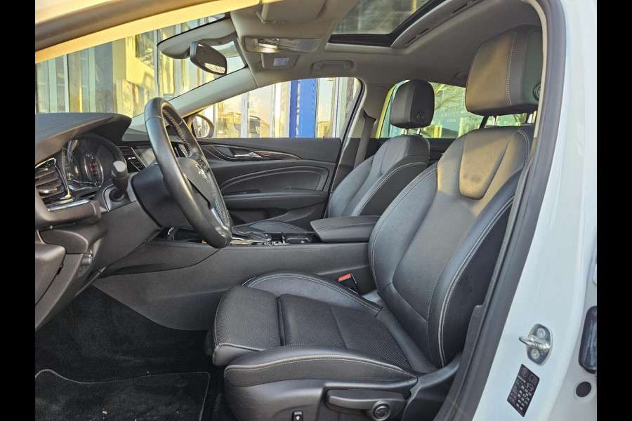 Opel Insignia Grand Sport 1.5 Turbo Innovation Leder | Stuurwielverwarming | verwarmde stoelen v + a | afneembare trekhaak | Panoramadak | Zeer luxe uitvoering! Etc.