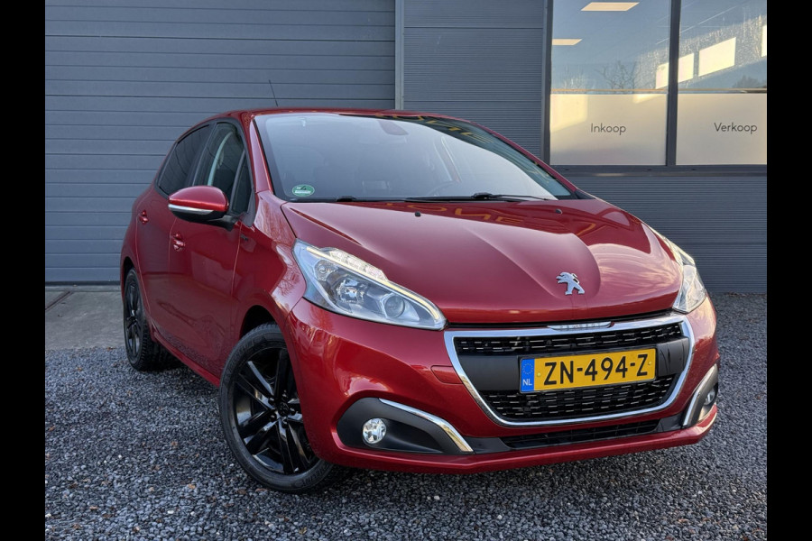 Peugeot 208 1.2 PureTech Signature Navi,Airco,Cruise,PDC,Trekhaak,Carplay,Elek ramen,N.A.P,Nieuwe APK bij Aflevering