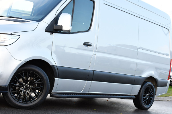 Mercedes-Benz Sprinter 315 1.9 CDI L2H2 RWD PB Edition Camera, Carplay, Dodehoek, 150pk, Automaat, Multimedia, Sensoren, Uniek!