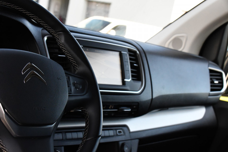 Citroën Jumpy 2.0 145 L3 DC Black Edition DEMO, 360 Camera, Cruise, Carplay, 2 x Schuifdeur, Clima, Keyless, NAVI, Automaat, Uniek!