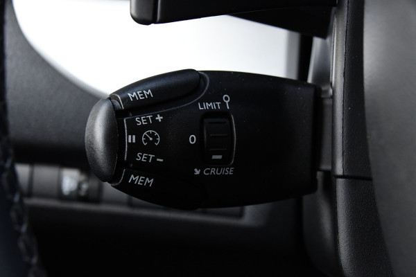 Citroën Jumpy 2.0 145 L3 DC Black Edition DEMO, 360 Camera, Cruise, Carplay, 2 x Schuifdeur, Clima, Keyless, NAVI, Automaat, Uniek!