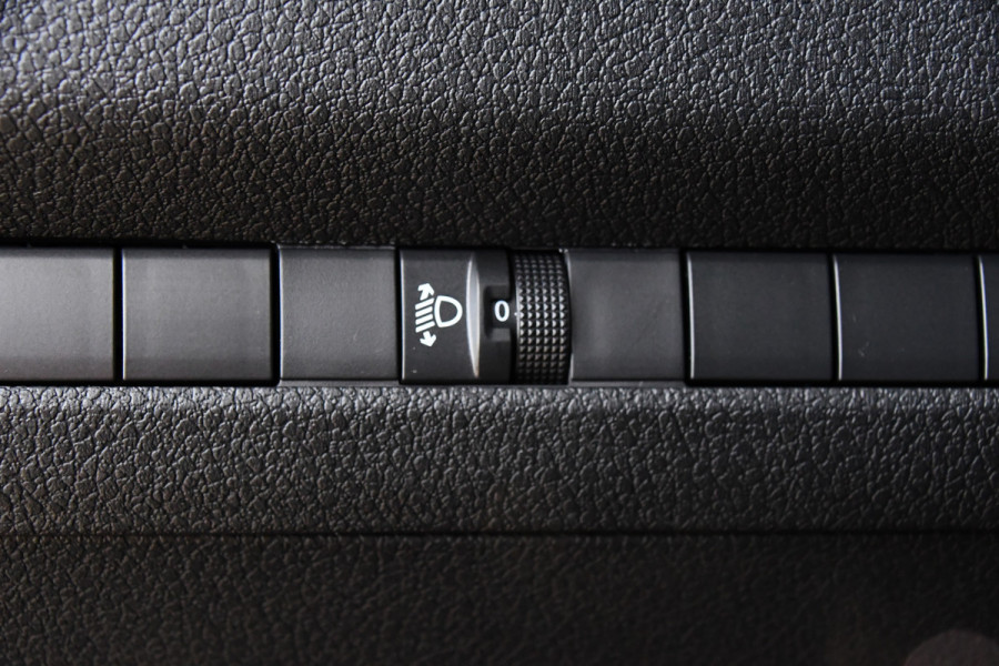 Citroën Jumpy 2.0 145 L3 DC Black Edition DEMO, 360 Camera, Cruise, Carplay, 2 x Schuifdeur, Clima, Keyless, NAVI, Automaat, Uniek!