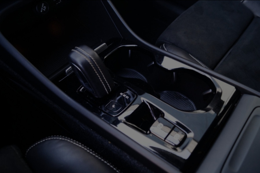 Volvo XC40 1.5 T3 163pk Automaat R-Design -NAVI-ECC-CAM-LED-