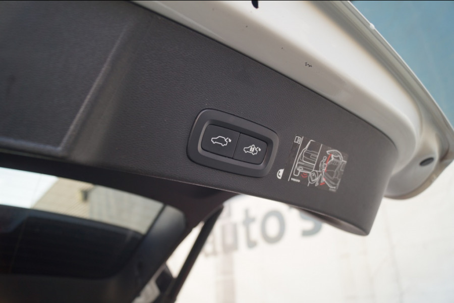 Volvo XC40 1.5 T3 163pk Automaat R-Design -NAVI-ECC-CAM-LED-