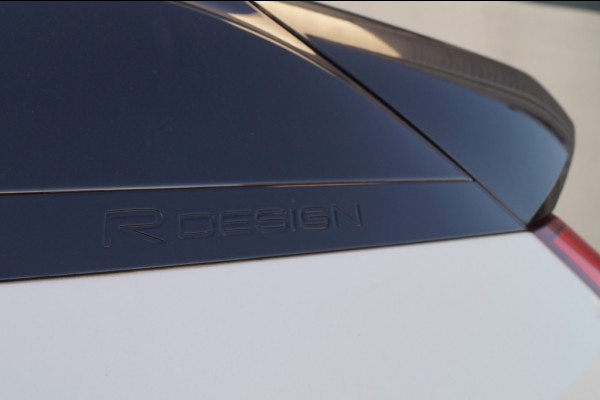 Volvo XC40 1.5 T3 163pk Automaat R-Design -NAVI-ECC-CAM-LED-