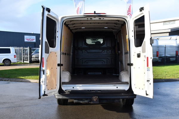 MAN TGE 35 2.0 L3H2 4x4 PB Edition Camera, Carplay, 177pk, LED, Stoelverwarming, Clima, Automaat, Trekhaak, Uniek!