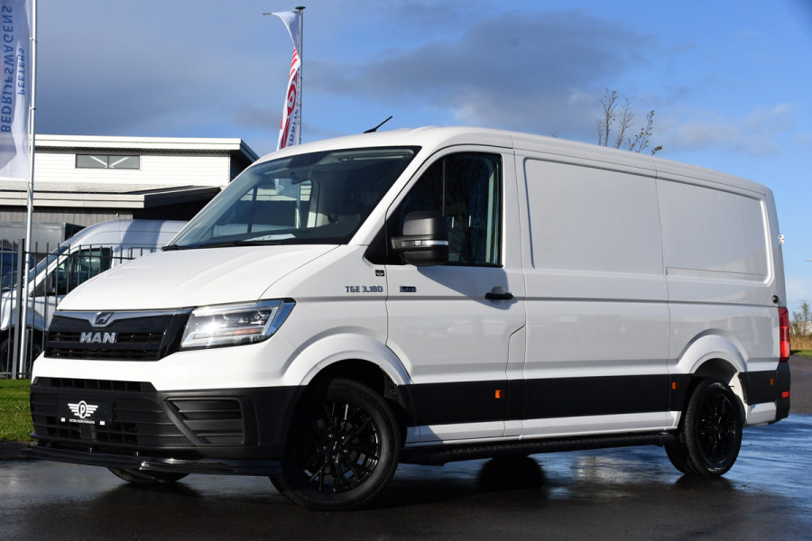 MAN TGE 35 2.0 L3H2 4x4 PB Edition Camera, Carplay, 177pk, LED, Stoelverwarming, Clima, Automaat, Trekhaak, Uniek!