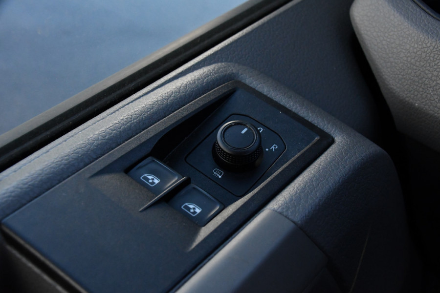 MAN TGE 35 2.0 L3H2 4x4 PB Edition Camera, Carplay, 177pk, LED, Stoelverwarming, Clima, Automaat, Trekhaak, Uniek!