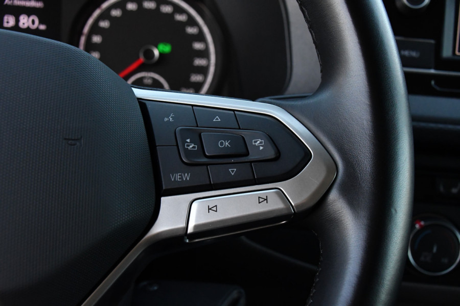 Volkswagen Transporter 2.0 TDI L2H1 Bulli Edition Adaptieve Cruise, Camera, Carplay, LED, Stoelverwarming, Trekhaak, Multimedia, 150pk, Automaat, Standkachel, Uniek!