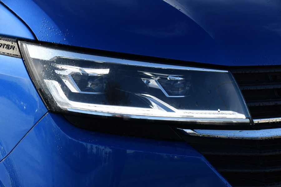 Volkswagen Transporter 2.0 TDI L2H1 Bulli Edition Adaptieve Cruise, Camera, Carplay, LED, Stoelverwarming, Trekhaak, Multimedia, 150pk, Automaat, Standkachel, Uniek!