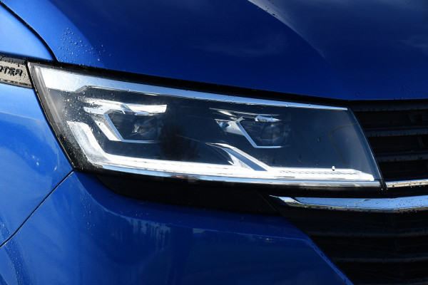 Volkswagen Transporter 2.0 TDI L2H1 Bulli Edition Adaptieve Cruise, Camera, Carplay, LED, Stoelverwarming, Trekhaak, Multimedia, 150pk, Automaat, Standkachel, Uniek!