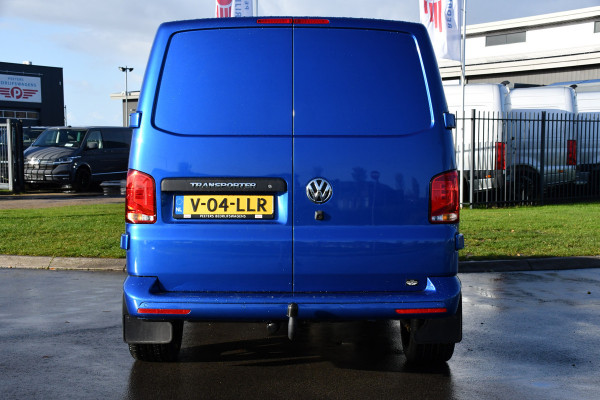 Volkswagen Transporter 2.0 TDI L2H1 Bulli Edition Adaptieve Cruise, Camera, Carplay, LED, Stoelverwarming, Trekhaak, Multimedia, 150pk, Automaat, Standkachel, Uniek!