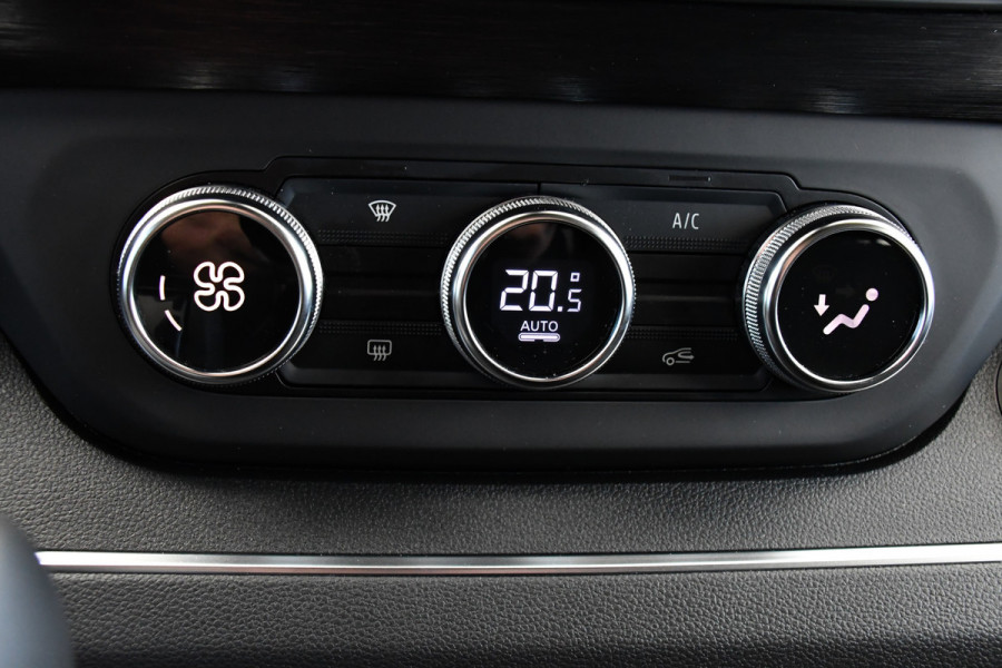 Nissan Primastar 2.0 dCi 150 L2H1 DC Black Edition 5 Jaar Garantie, Camera, Cruise, LED, Stoelverwarming, 2 x Schuifdeur, Clima, Automaat, Keyless, Uniek!