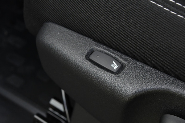 Nissan Primastar 2.0 dCi 150 L2H1 DC Black Edition 5 Jaar Garantie, Camera, Cruise, LED, Stoelverwarming, 2 x Schuifdeur, Clima, Automaat, Keyless, Uniek!