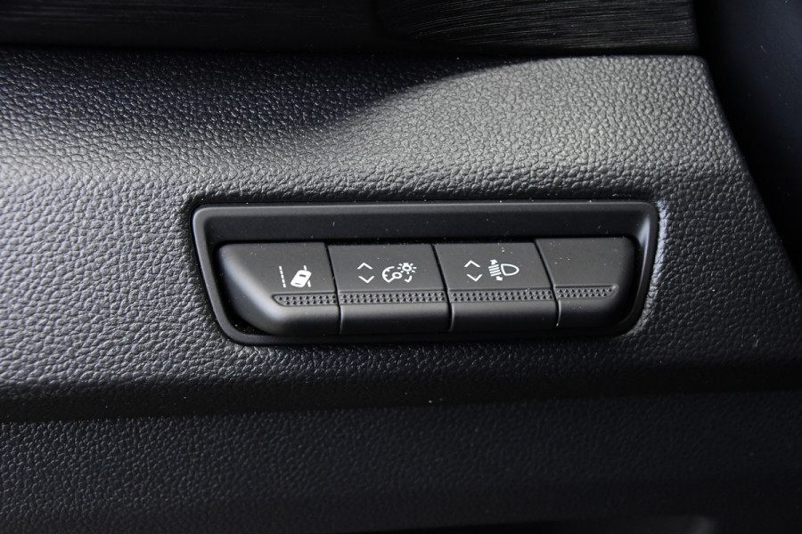 Nissan Primastar 2.0 dCi 150 L2H1 DC Black Edition 5 Jaar Garantie, Camera, Cruise, LED, Stoelverwarming, 2 x Schuifdeur, Clima, Automaat, Keyless, Uniek!