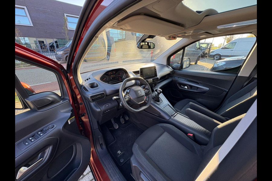 Peugeot Rifter 1.2 Puretech Allure PANO WEINIG KM