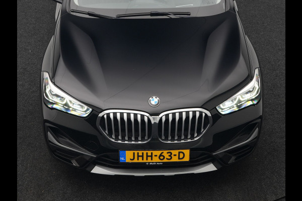 BMW X1 xDrive25e Sportline Plug In Hybrid 222pk Dealer O.H. PHEV | Trekhaak Afn. | Panodak | Head Up | Lederen Sportstoelen Verwarmd | LED Koplampen | Sfeerverlichting | Navigatie | Cruise Control | DAB |