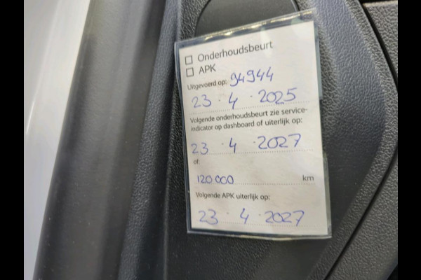 Ford Kuga 2.5 PHEV 225 PK Aut. ST-Line X Adaptive Cruise Control 19" LM Velgen PDC VA + Camera Design Pack Driver Assistance Pack Winter Pack Premium White Metallic Trekhaak