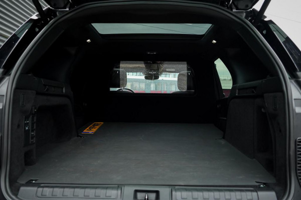 Land Rover Discovery 3.0 D250 R-Dynamic SE / VAN / Pano / Trekhaak / Grijs Kenteken / Excl BTW