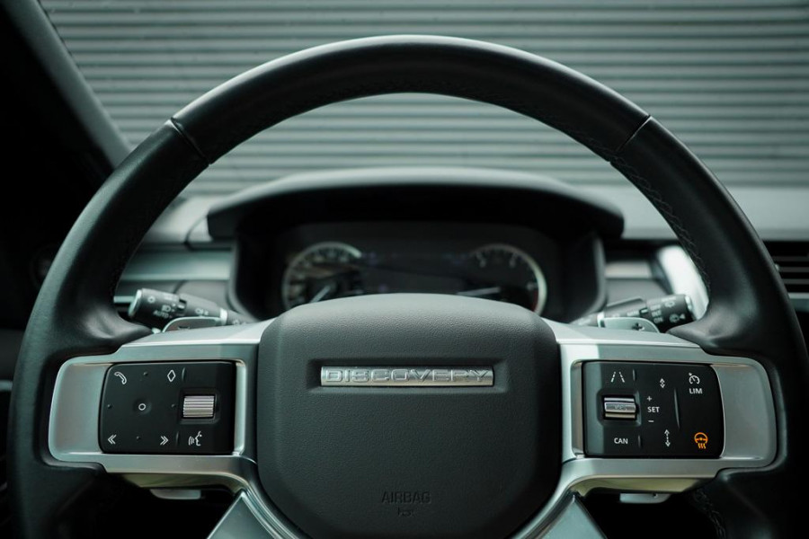 Land Rover Discovery 3.0 D250 R-Dynamic SE / VAN / Pano / Trekhaak / Grijs Kenteken / Excl BTW
