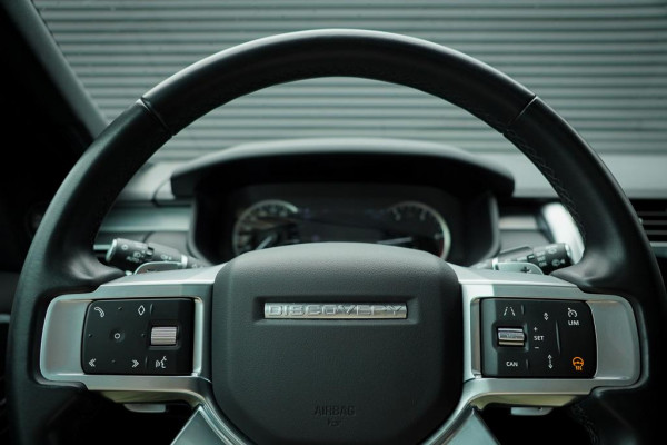 Land Rover Discovery 3.0 D250 R-Dynamic SE / VAN / Pano / Trekhaak / Grijs Kenteken / Excl BTW