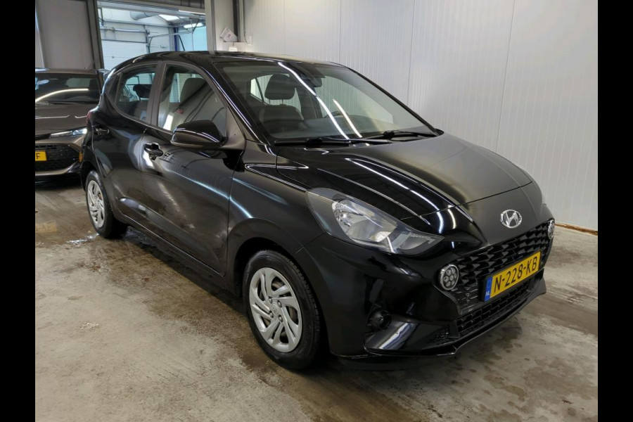 Hyundai i10 1.0 Comfort Smart Airco Navi Carplay Cruise Control Camera Achter Verkeerbord herkenning DAB+ Lane Assist Grootlicht assistent