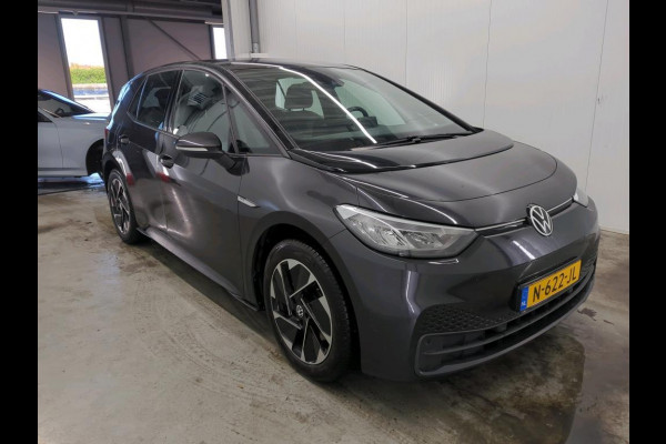 Volkswagen ID.3 Pro 58 kWh Airco ECC Navi Carplay PDC VA + Camera 18" LM Velgen Adaptive Cruise Control Full LED