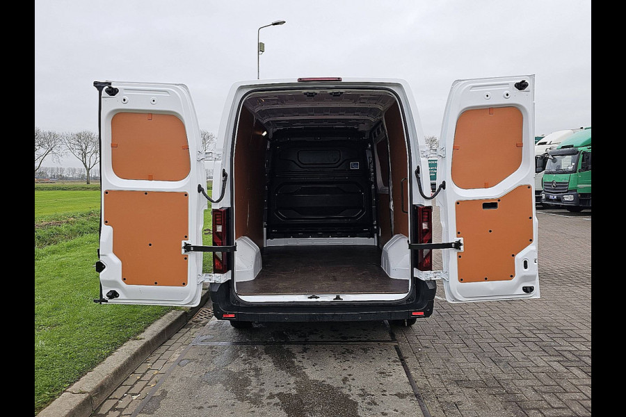 Renault Master T35 2.0 dCi 130 L2H2 Start 3-Zits CarPlay Airco 130Pk Euro6 BPM-Vrij Pdc Laadruimte-Betimmerd!