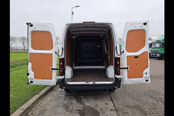 Renault Master T35 2.0 dCi 130 L2H2 Start 3-Zits CarPlay Airco 130Pk Euro6 BPM-Vrij Pdc Laadruimte-Betimmerd!