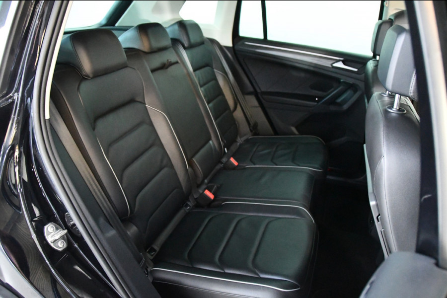 Volkswagen Tiguan 1.5 TSI R-Line Camera/lane-assist/Memory/Pano
