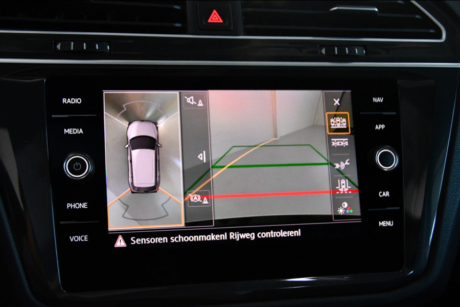 Volkswagen Tiguan 1.5 TSI R-Line Camera/lane-assist/Memory/Pano