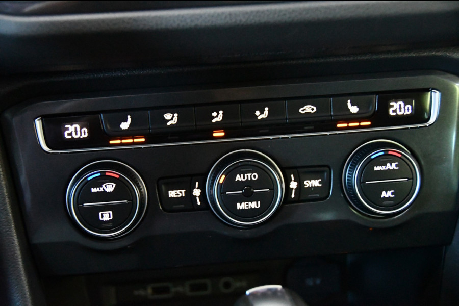 Volkswagen Tiguan 1.5 TSI R-Line Camera/lane-assist/Memory/Pano