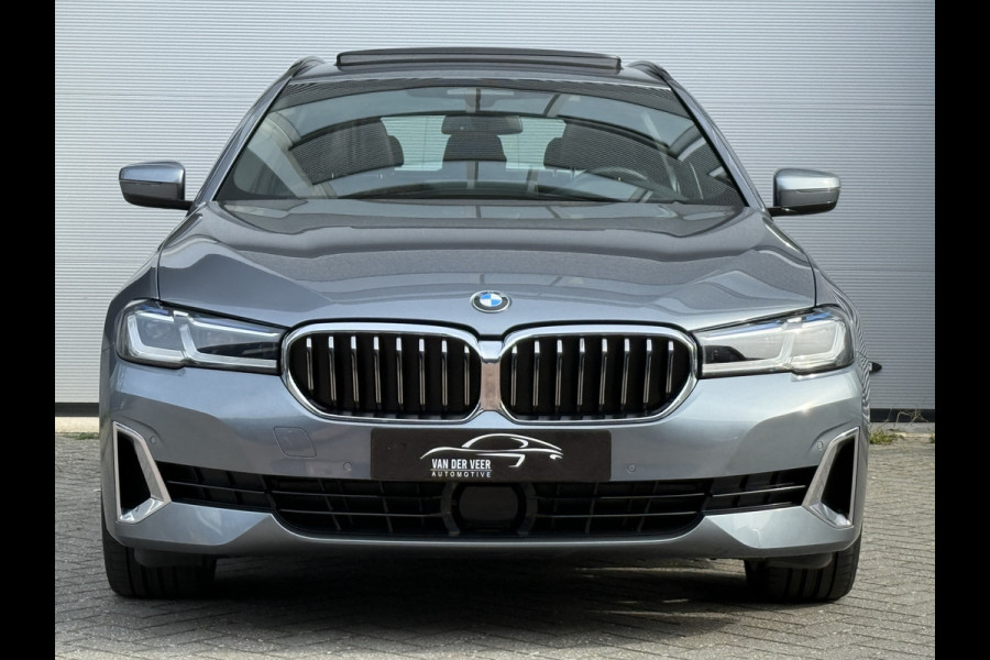 BMW 5 Serie Touring 530d Luxury Line Plus | Bowers & Wilkins | Head UP | Panoramadak