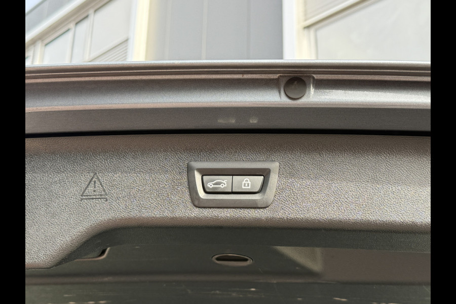 BMW 5 Serie Touring 530d Luxury Line Plus | Bowers & Wilkins | Head UP | Panoramadak