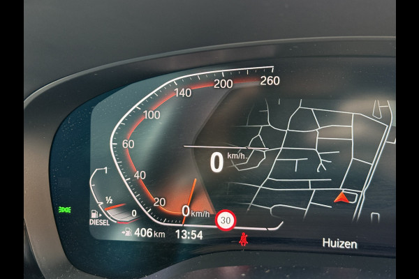 BMW 5 Serie Touring 530d Luxury Line Plus | Bowers & Wilkins | Head UP | Panoramadak