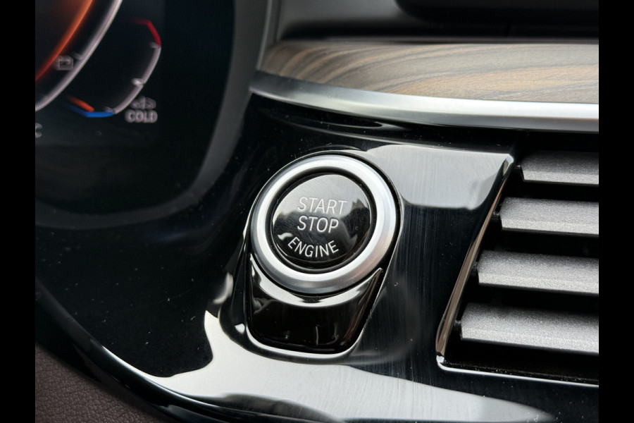 BMW 5 Serie Touring 530d Luxury Line Plus | Bowers & Wilkins | Head UP | Panoramadak