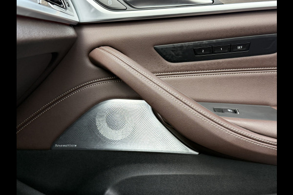 BMW 5 Serie Touring 530d Luxury Line Plus | Bowers & Wilkins | Head UP | Panoramadak