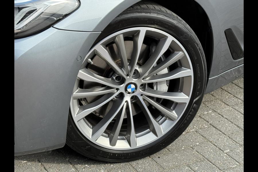 BMW 5 Serie Touring 530d Luxury Line Plus | Bowers & Wilkins | Head UP | Panoramadak