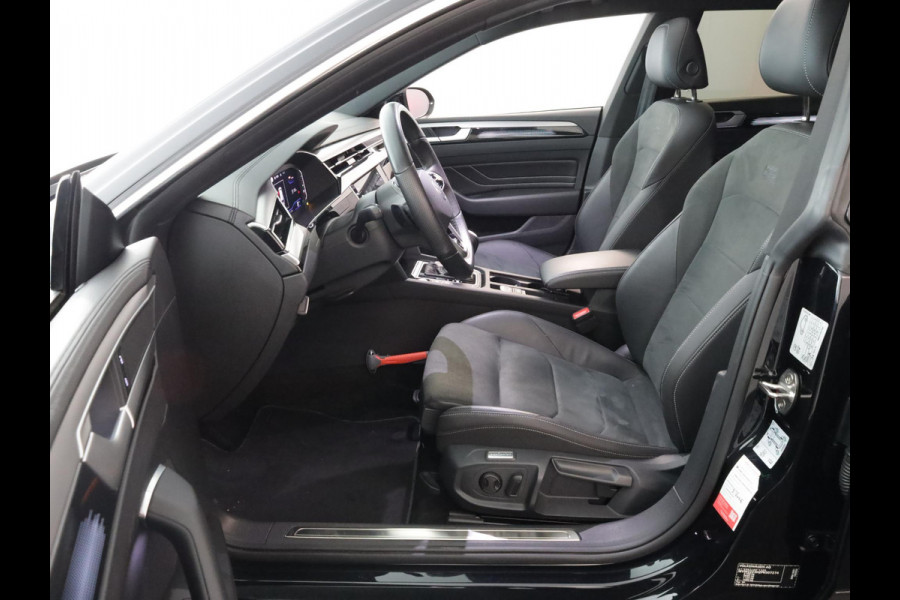 Volkswagen Arteon Shooting Brake 2.0 TSI R-Line Business 190PK | Panorama dak | Clima | Sfeer | Achteruitrijcamera |
