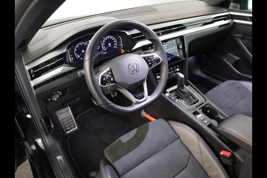 Volkswagen Arteon Shooting Brake 2.0 TSI R-Line Business 190PK | Panorama dak | Clima | Sfeer | Achteruitrijcamera |