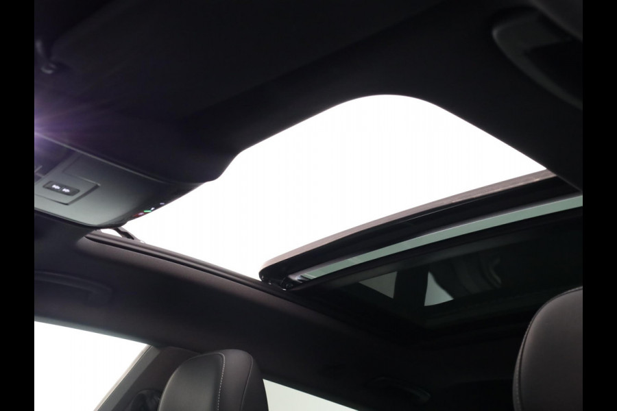 Volkswagen Arteon Shooting Brake 2.0 TSI R-Line Business 190PK | Panorama dak | Clima | Sfeer | Achteruitrijcamera |