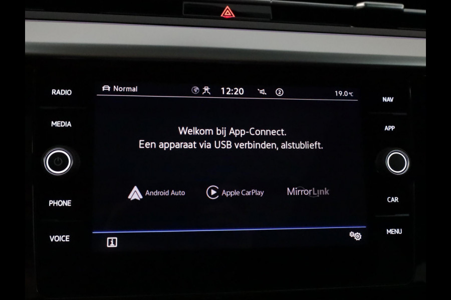 Volkswagen Arteon Shooting Brake 2.0 TSI R-Line Business 190PK | Panorama dak | Clima | Sfeer | Achteruitrijcamera |