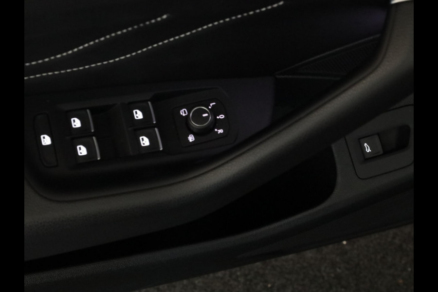 Volkswagen Arteon Shooting Brake 2.0 TSI R-Line Business 190PK | Panorama dak | Clima | Sfeer | Achteruitrijcamera |