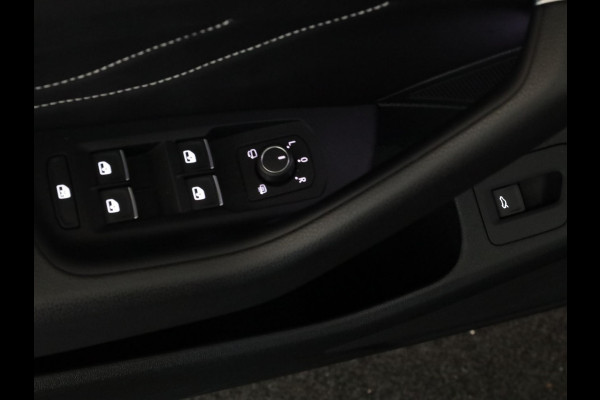 Volkswagen Arteon Shooting Brake 2.0 TSI R-Line Business 190PK | Panorama dak | Clima | Sfeer | Achteruitrijcamera |