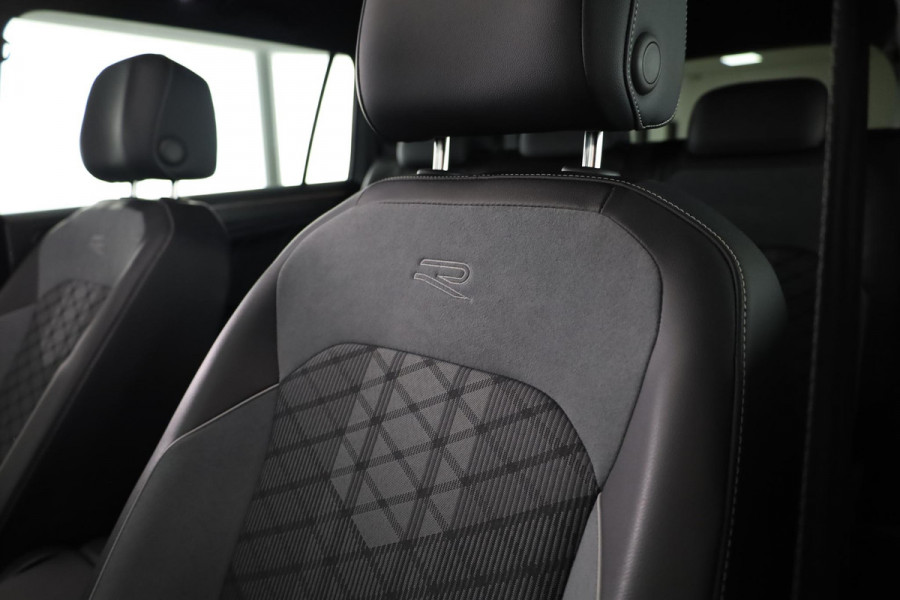 Volkswagen Tiguan Allspace 1.5 TSI R-Line Business 7p. 150 pk DSG | Verlengde garantie | Navigatie | Panoramadak | Parkeersensoren | Adaptieve cruise control | Stoelverwarming | Matrix LED koplampen |